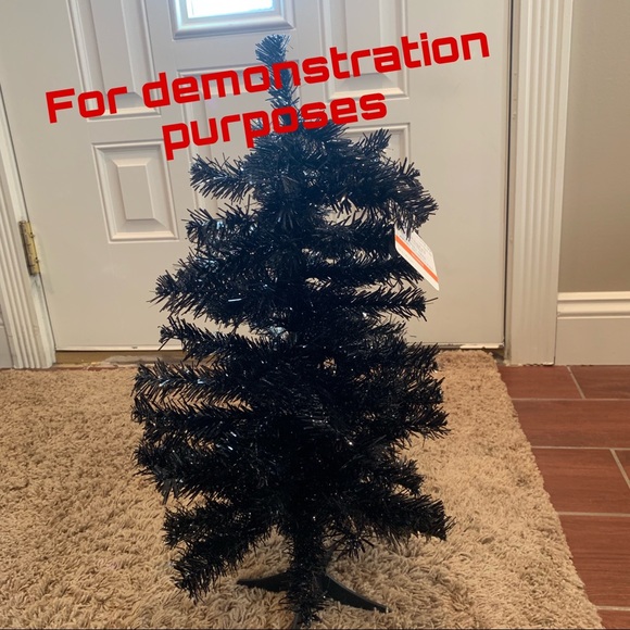 Tinsel Tree Scintillant! Great for Christmas! 24in - Picture 3 of 3